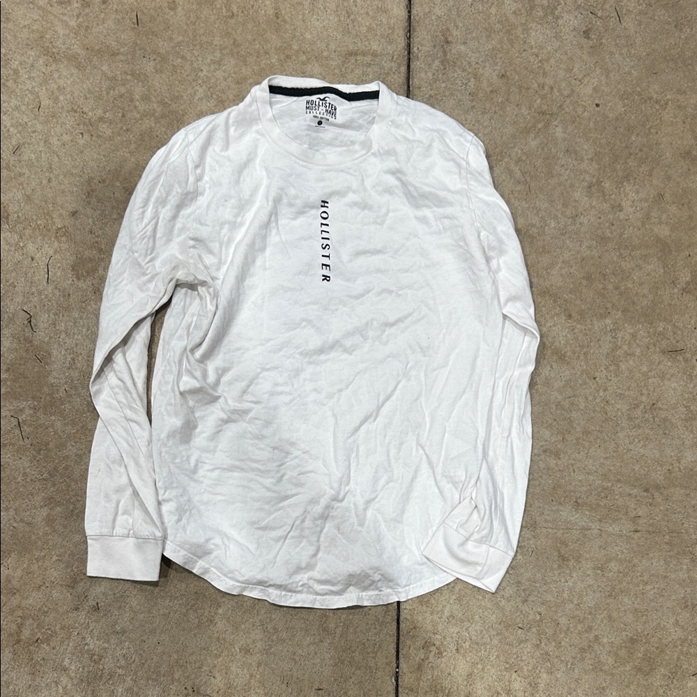 Hollister Men’s White Long Sleeve Vertical Logo Tee